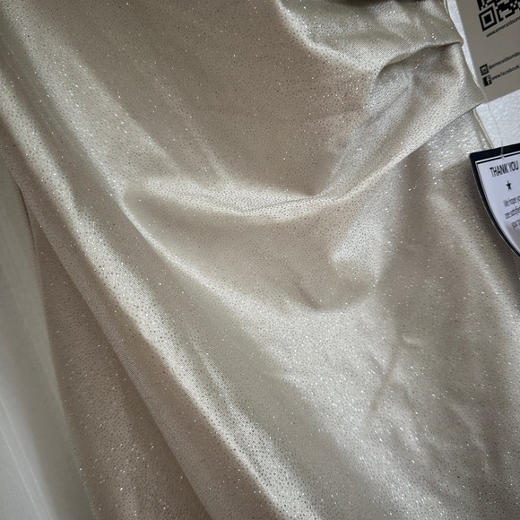 EMERALD SUNDAE Juniors' Shimmer Faux-Wrap Asymmetrical-Hem Dress Sz L - Picture 6 of 8